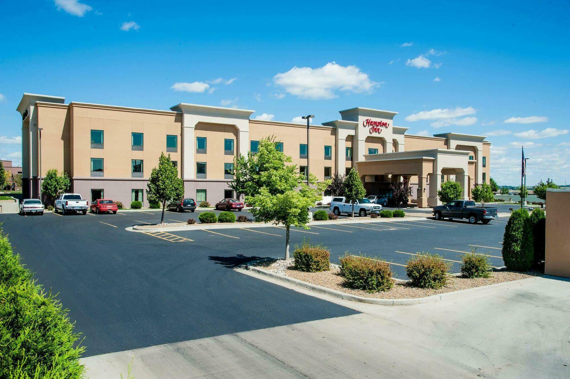 Hampton Inn Bismarck Exterior foto